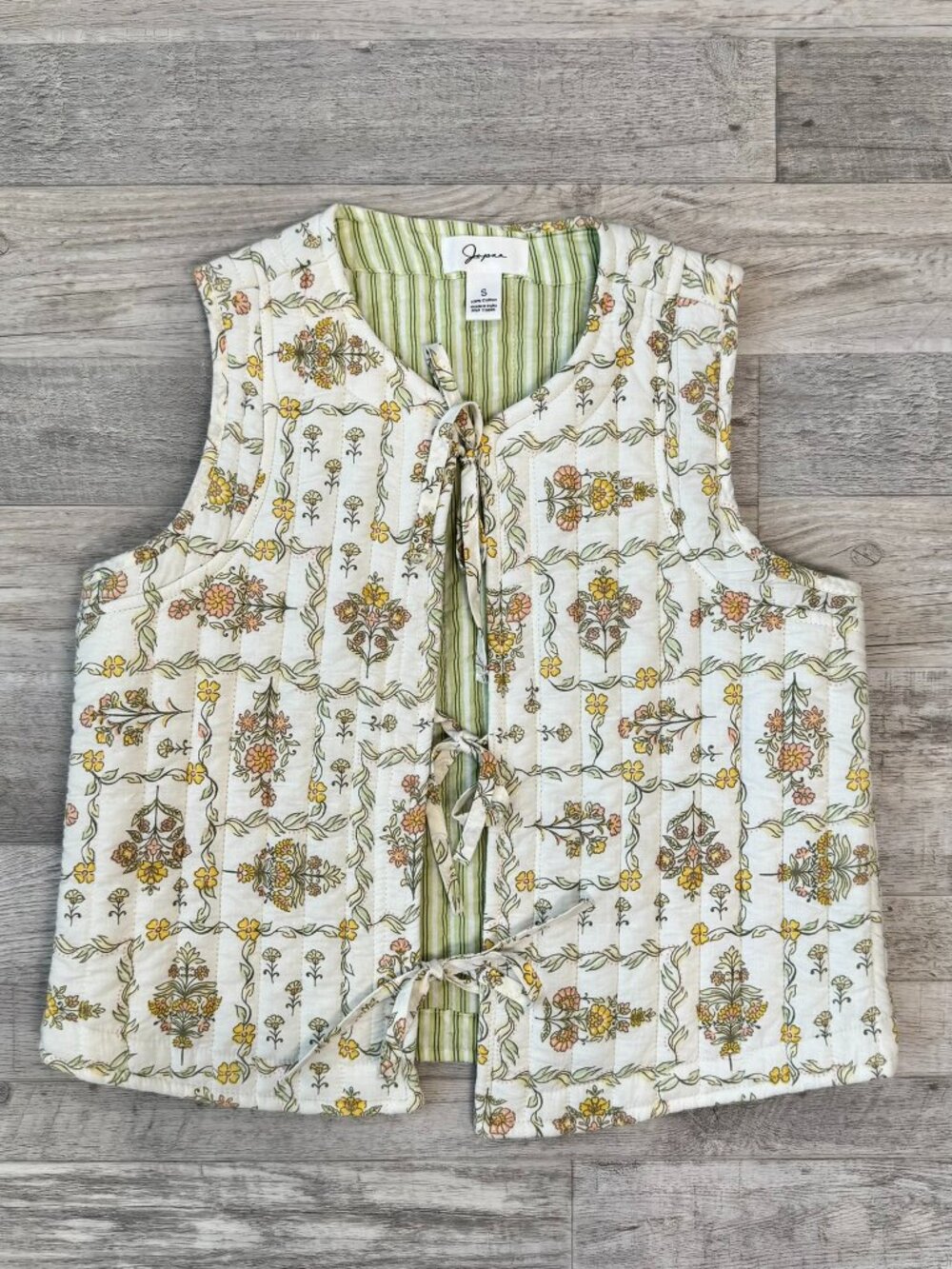 Japna White Green Floral Quilted Tie Front Vest Size Small Cottagecore S18